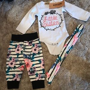Little sister boutique outfit size 0-3 months NWT